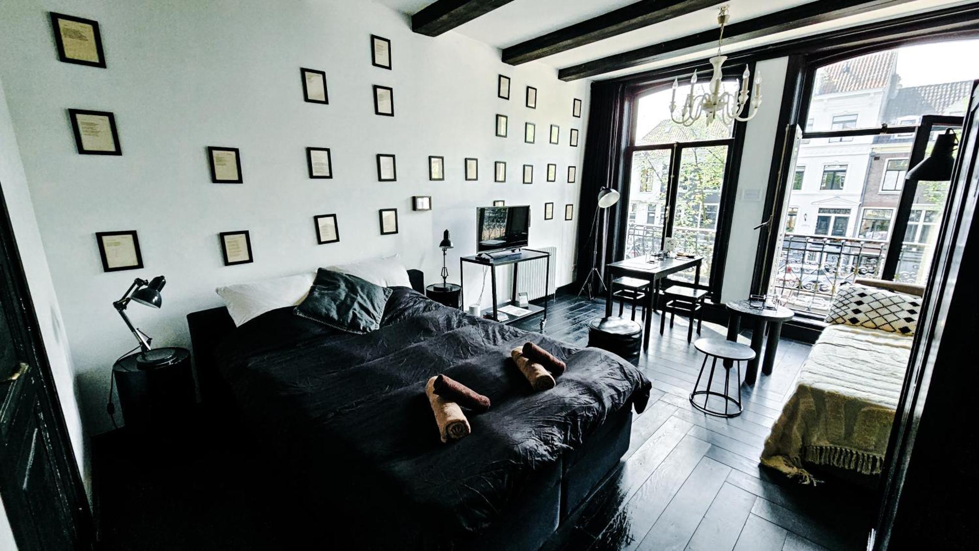 The Black Beauty Private Studio With Canal View From 1799 Άμστερνταμ Εξωτερικό φωτογραφία
