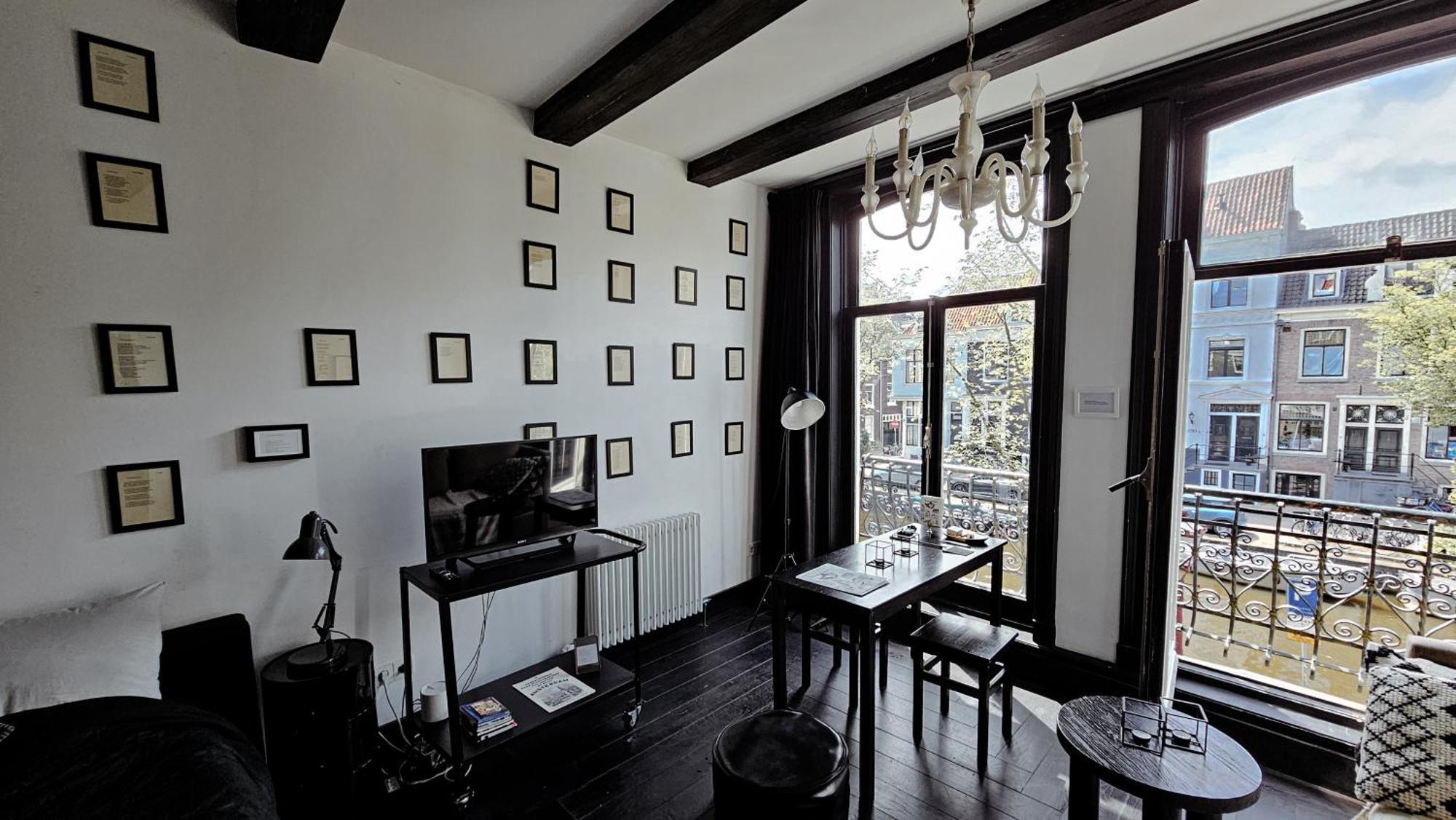 The Black Beauty Private Studio With Canal View From 1799 Άμστερνταμ Εξωτερικό φωτογραφία